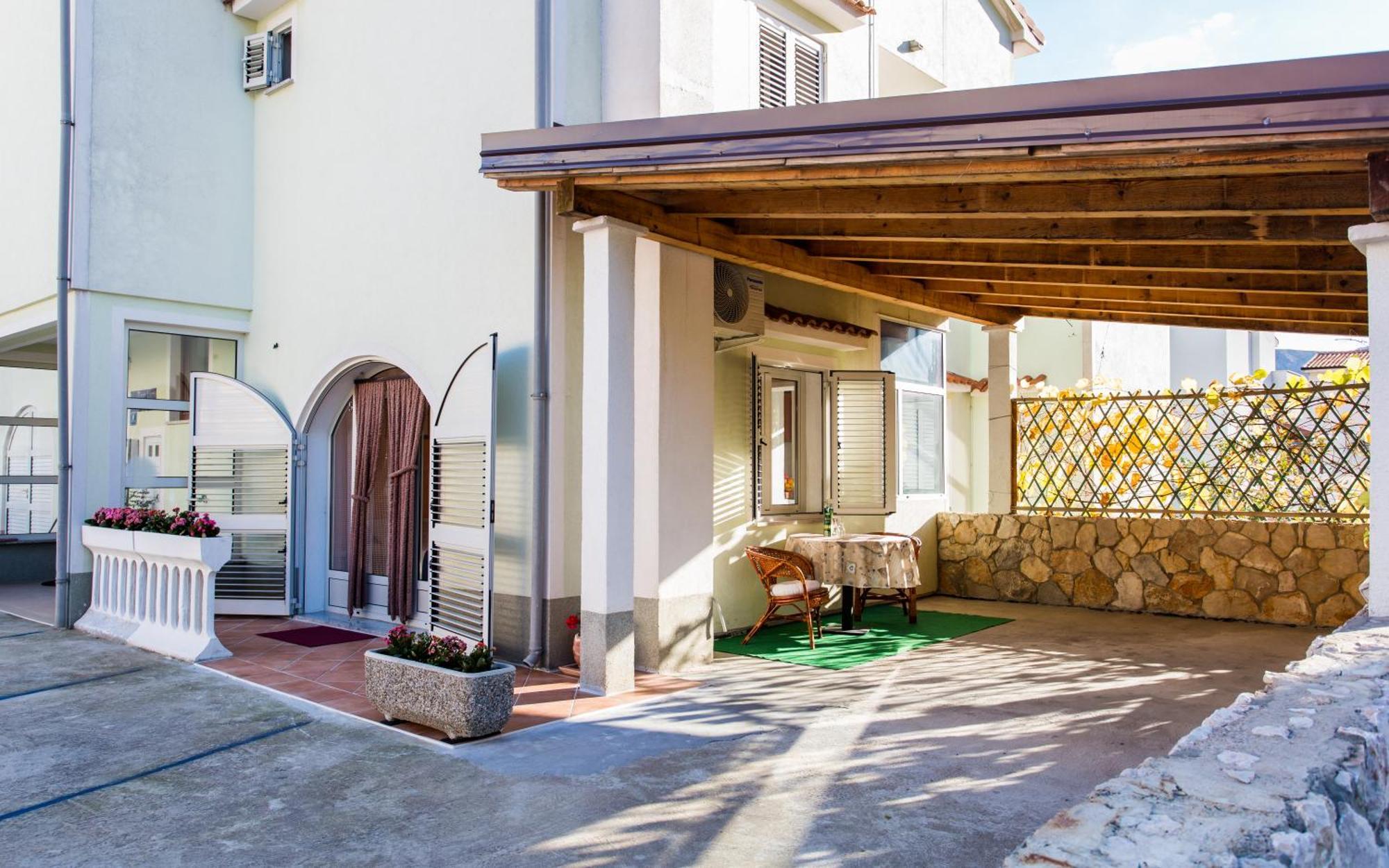 Apartments Luka 3 باشْكا الغرفة الصورة